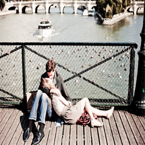 поцелуй на мосту