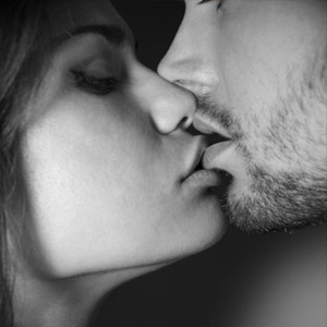 Kisstory и топ 10 игр-поцелуев для сердечного праздника