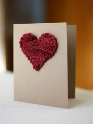валентинка с вязаным сердечком