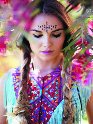 этнические мотивы 