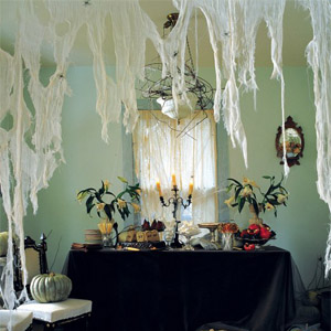 паутина на потолке