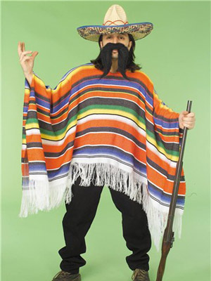 яркое пончо