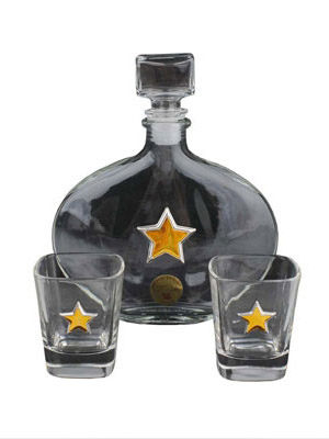 набор с военной символикой