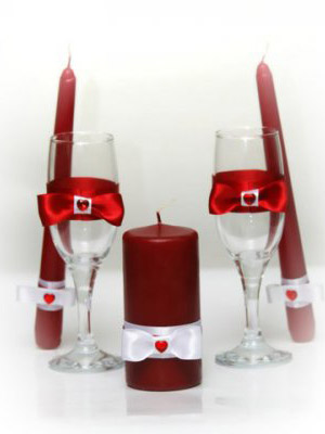 бокалы и свечи в стиле Мулен Руж