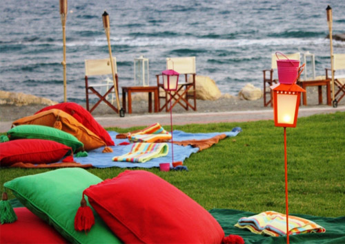 минимум декора