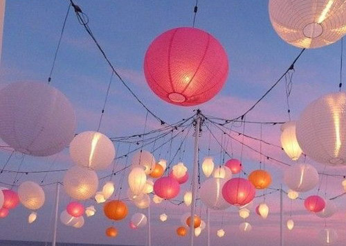 Шатер из китайских фонариков
