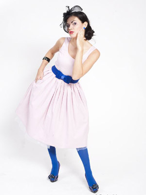 маленькая шляпка-таблетка