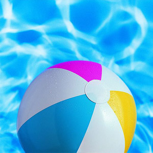 Игра в воде Горячий мячик