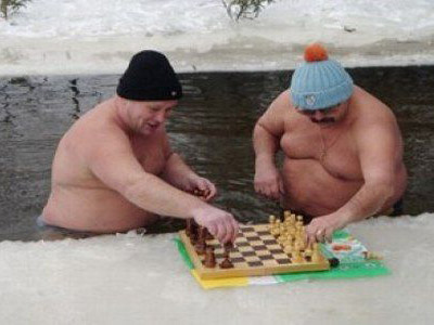 игры в ледяном озере 