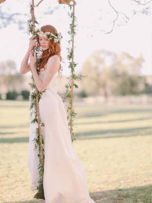 невеста на качели