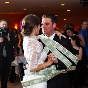 танец на деньгах