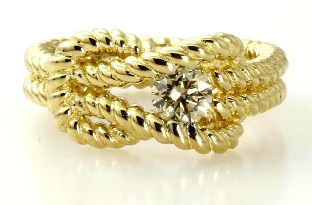 свадебные кольца в виде веревочки