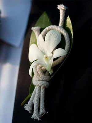 бутоньерка жениха 