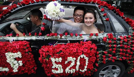 свадьба усыпанная розами