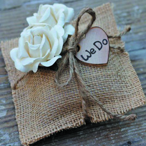 подушечка из мешковины