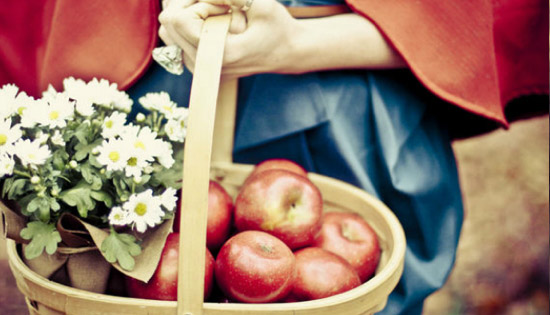 фотосессия в стиле красной шапочки