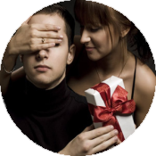 Подарки к 23 февраля и 8 марта – весы взаимности